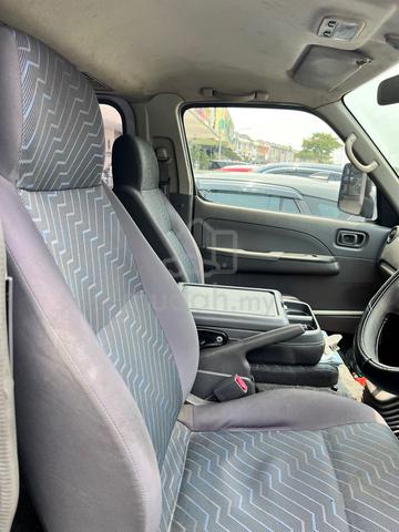 2012 Nissan URVAN 3.0 WINDOW VAN (M) - 5