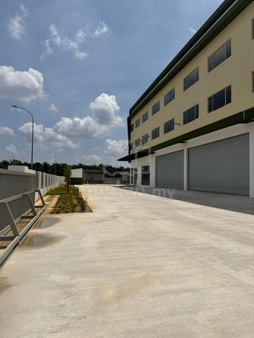 3-Storey Detached Factory CORNER LOT for Rent (DIRECT OWNER) 1