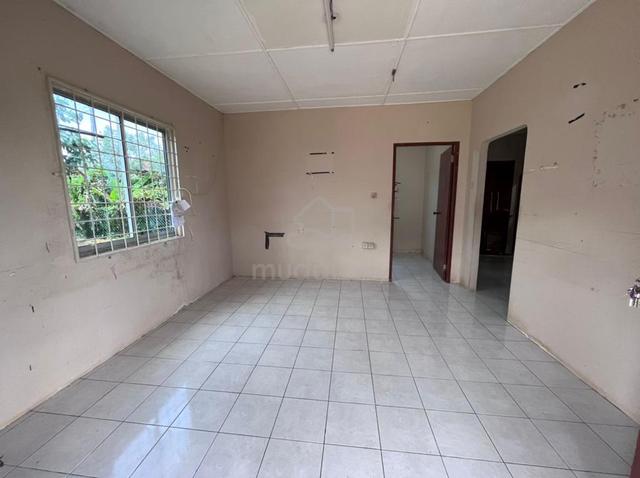 Batu Kawa House For Rent at Taman Everbright, Jalan Batu Kawa 1