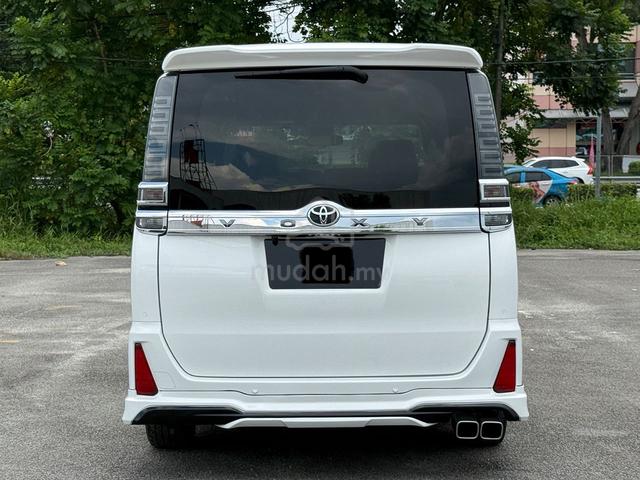 2021 Toyota VOXY 2.0 ZS KIRAMEKI III (A) - 4