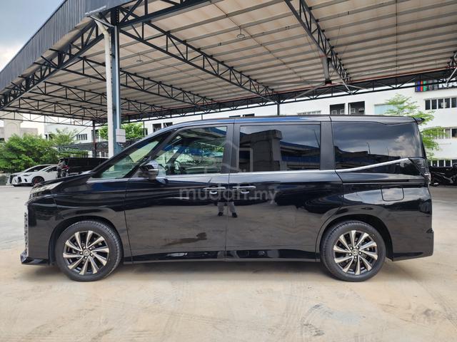 2022 Toyota VOXY 2.0 S-Z (A) GRADE 4.5B - 5
