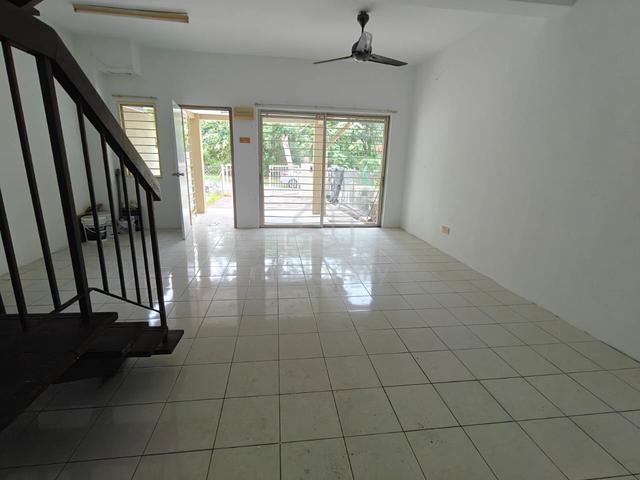 Sri kembangan Tmn Lestari Putra 2 Sty House (Full loan) 1
