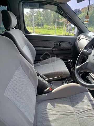 2004 Nissan FRONTIER 2.5 GRANROAD (M) - 3