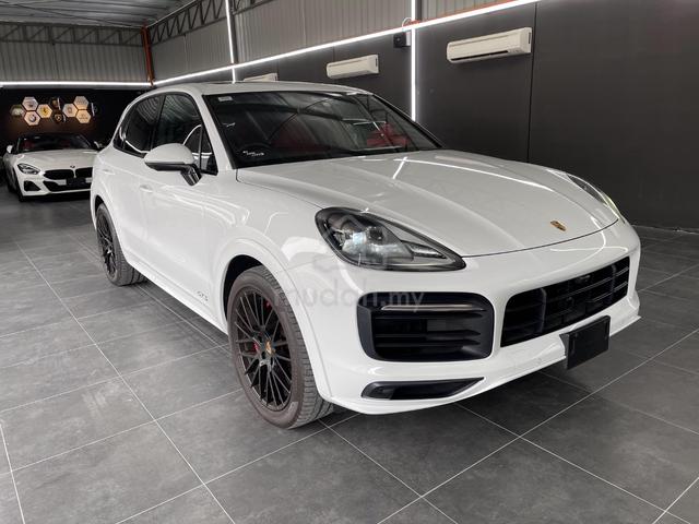 2022 Porsche CAYENNE GTS V8 4.0L (A) - 1