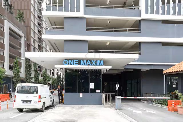 One Maxim 1