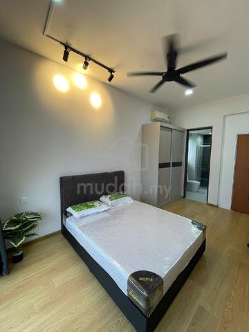 country garden danga bay / no agent fee / low depo / near ciq / jb 1