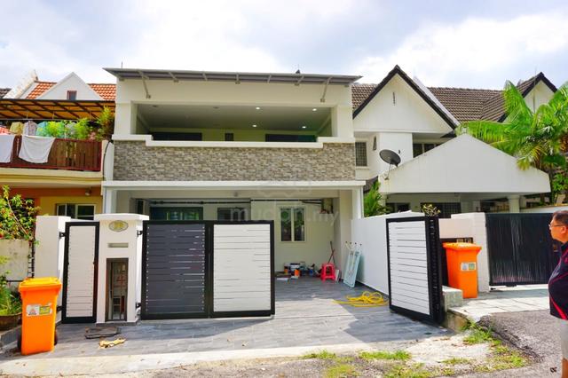 Renovated 2.5 Storey Terrace House, Taman Gasing Indah, Petaling Jaya ...