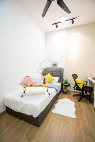 Female Unit | Super Single Room @ The Greens Subang West 1
