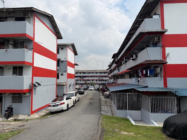 Flat Taman Ungku Tun Aminah 1
