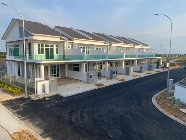 Freehold Project with Solar Panel *0 Down Payment* (Gated Guarded) 1