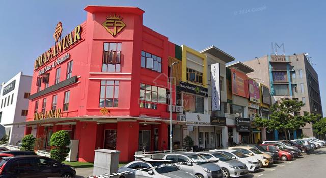 3 Storey ENBLOC Shop for RENT @ Seksyen 7 Shah Alam Perfect Condition 1