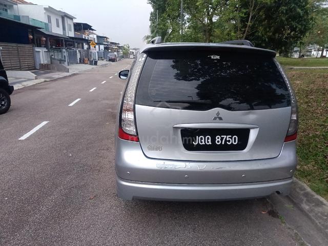 2010 Mitsubishi GRANDIS 2.4 MIVEC ENHANCED (A) - 5