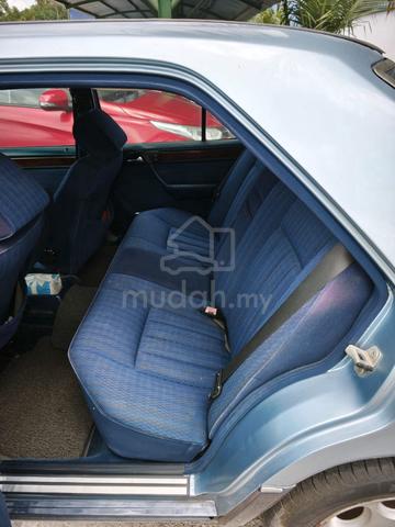1995 Mercedes Benz 200E 2.2 (A) - 2
