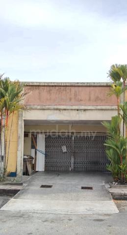 (Below market)Single Storey Shop Lot Garden Homes,Seremban 2 1