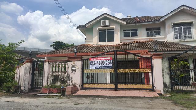 2 Storey CORNER LOT Landed House For SALE - Nearby MRT Station 1