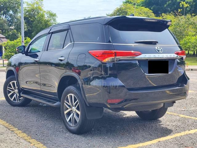 TOYOTA FORTUNeR 2.7 SRZ D.OWNER/F.S.RECORD/L.SEAT - 2