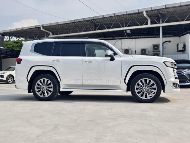 USED 19k KM 2023 Toyota LANDCRUISER ZX Full spec - 4