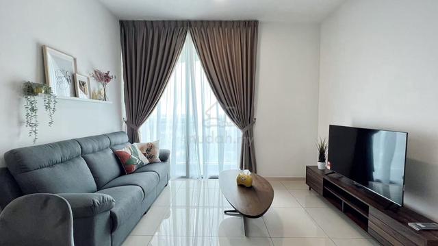The M @ Medini Macrolink 1