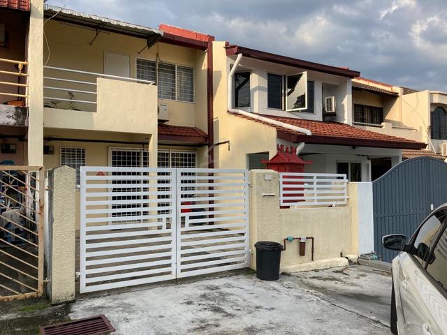 2-storey house for sale at SS19 Suabng Jaya 1