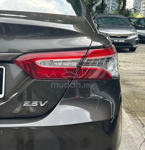2019 Toyota CAMRY 2.5 V FULL SERVICE RECORD - 3