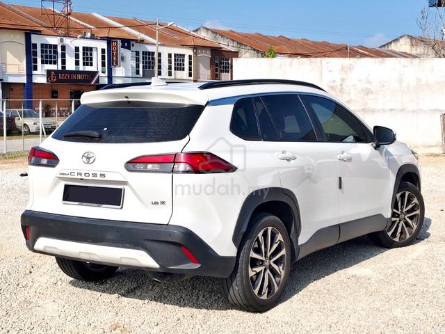 2022 Toyota Corolla Cross 1.8 V F/Service Like New - 2