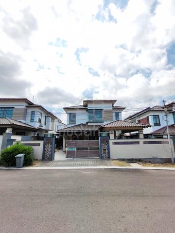 Drop Price Sale-Tmn Kluang Indah Bungalow Link House 1