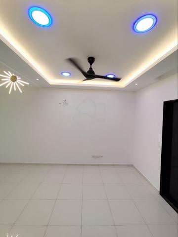 RENOVATED Teres 2 Tingkat Queenbury Taman Tasik Senangin Mahkota Hills 1