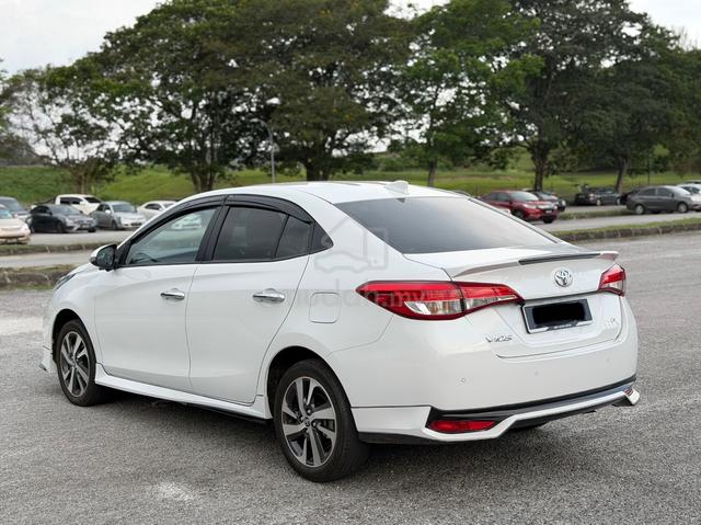 MINT CONDITION 2023 Toyota VIOS 1.5 G LOW MILGK - 3