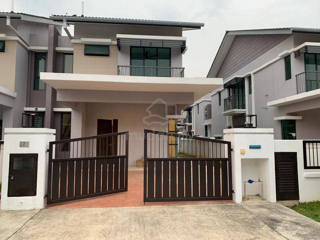 Semi-D House 1