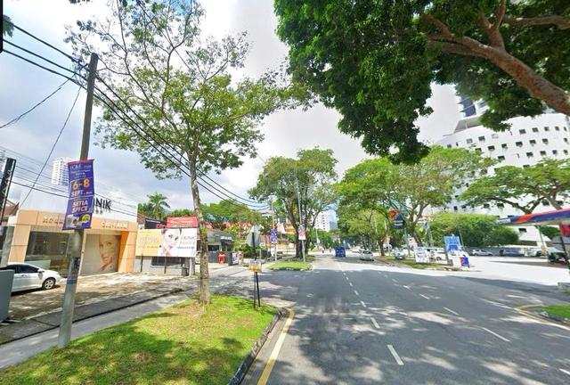 Shophouse Facing Main Road Jalan Kelawai 1