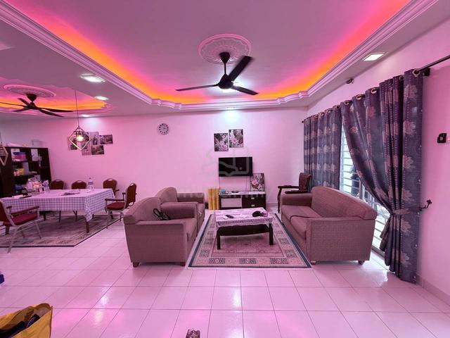 RENOVATED Double Storey Bandar Baru Enstek Negeri Sembilan 1