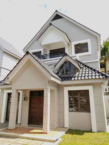 3 Storey bungalow, unfurnished at good price! 1