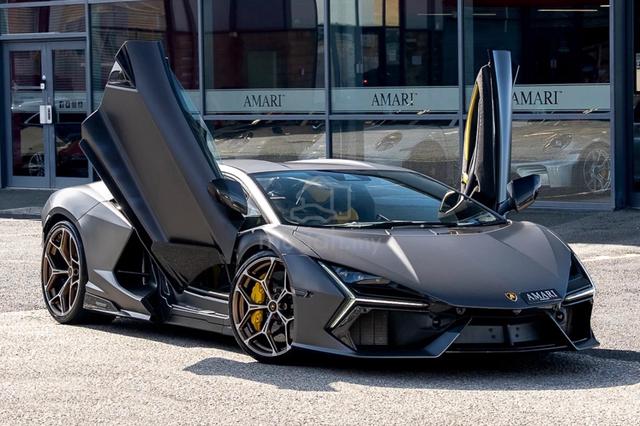 2025 Lamborghini Revuelto CARBON PACK / SPORT SEAT - 1
