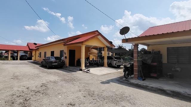 Tanah Lot Banglo dan 8 buah rumah sewa RTB berhampiran KLIA 1