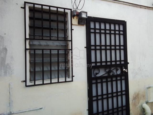 house rent pandan area  near CIQ jb 1