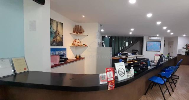 Emporium Ground Floor for Rent 1