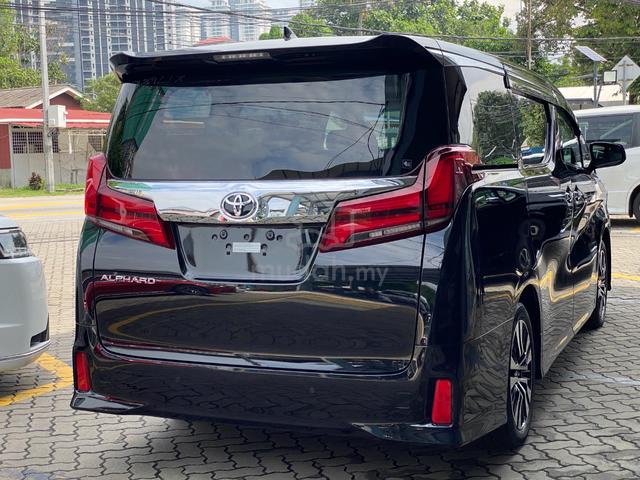 2023 Toyota Alphard 2.5 SC Sunroof 7 Seater - 4