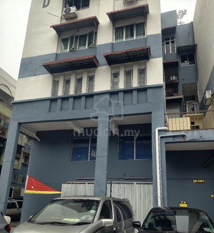 Shop Apartment Taman Puchong Intan 1