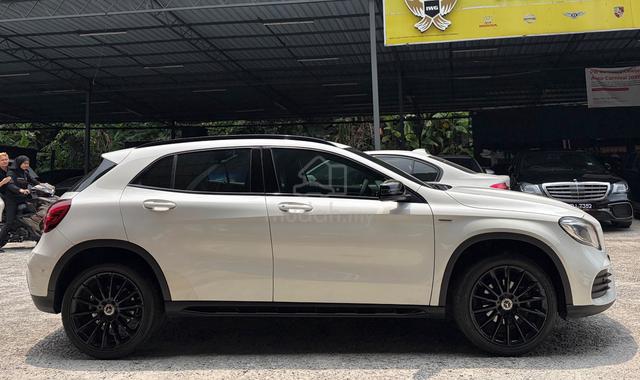 2019 Mercedes Benz GLA200 1.6 NIGHT EDITION P/BOOT - 5