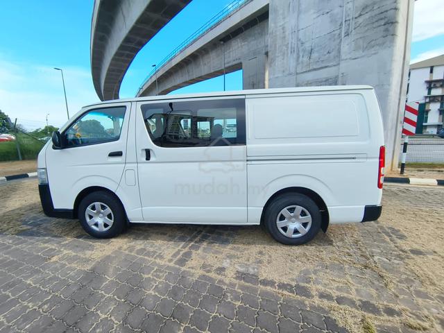2017 Toyota HIACE 2.5 (M) Semi Panel Van - 3