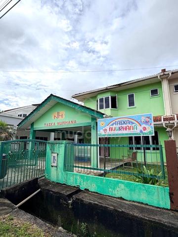 SEMI D Double Storey, SOURABAYA 1
