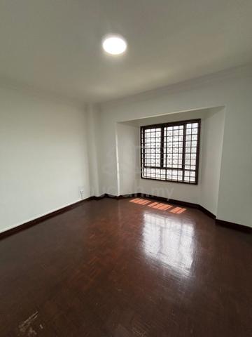 Seri Mutiara Apartments (Seri Alam) 1