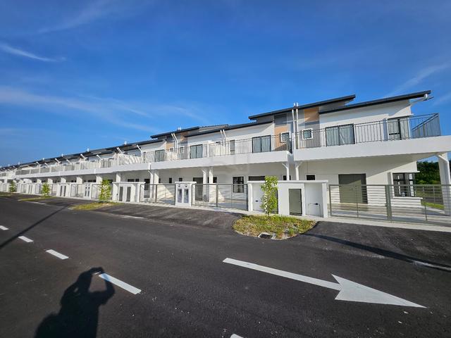 [FULL LOAN] BALCONY BESAR KOTA KEMUNING JALAN KEBUN BARU RIMBAYU Lrt 3 1
