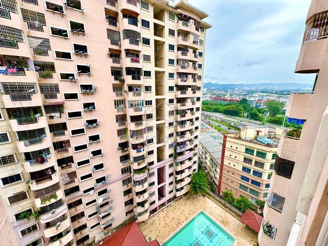 Sri Gotong Apartment 1