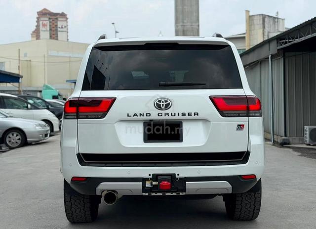 2022 LC300 GR Sport 3.5 V6 Twin Turbo JBL 360 - 4
