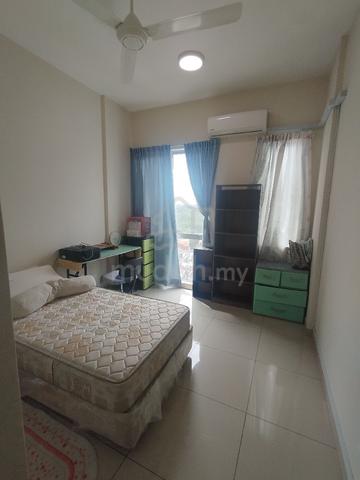 Fully Furnished Room with Private Bath & Carpark @ Royale Infinity, S 1