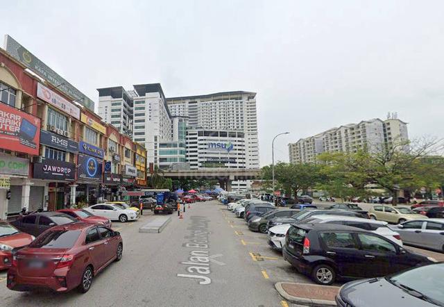 PRIME AREA! Ground Floor 3 Storey Shoplot, Seksyen 13 Shah Alam 1