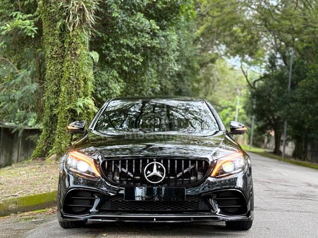 Mercedes Benz C300 2.0 AMG LINE/CHINESE OWNER - 1