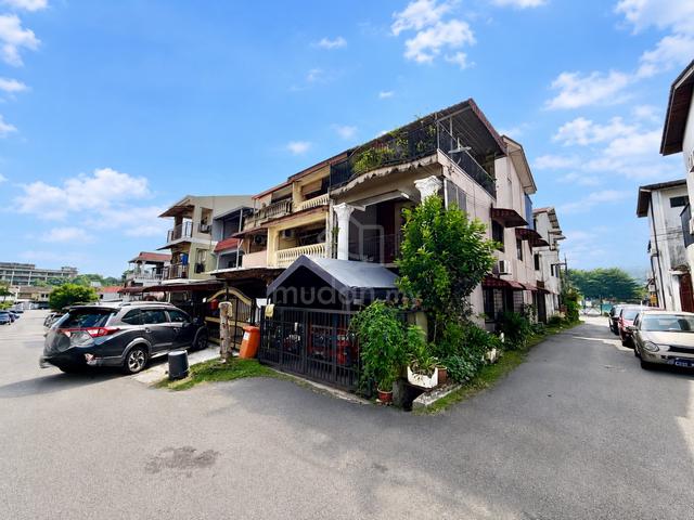 RENOVATED Triple Storey Terrace Taman Seraya Ampang 1