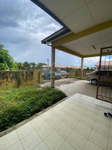 CORNER SETINGKAT DESA ILMU, Kota samarahan Masih Cantik 1